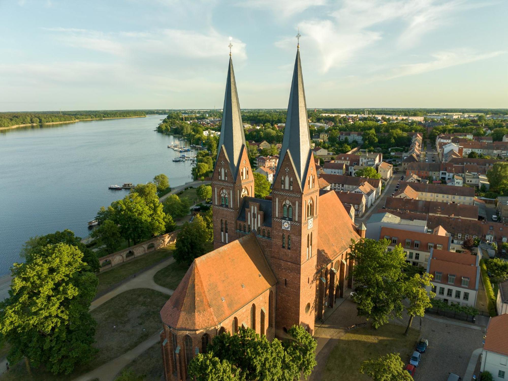 Up Hus Hotel Neuruppin Exteriér fotografie